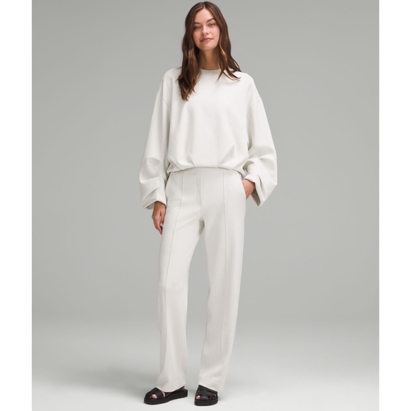 Lululemon Softstreme Voluminous Sleeve Pullover Bone Medium NWT - Picture 2 of 10